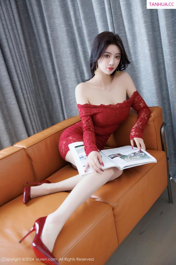 杨晨晨 sugar小甜心CC [XiuRen]高清写真图 2024.11.15 No.9456 杨晨晨Yome 黑丝美腿第10张图片